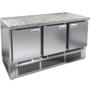 Стол холодильный среднетемпературный HiCold GNE 111/TN О камень